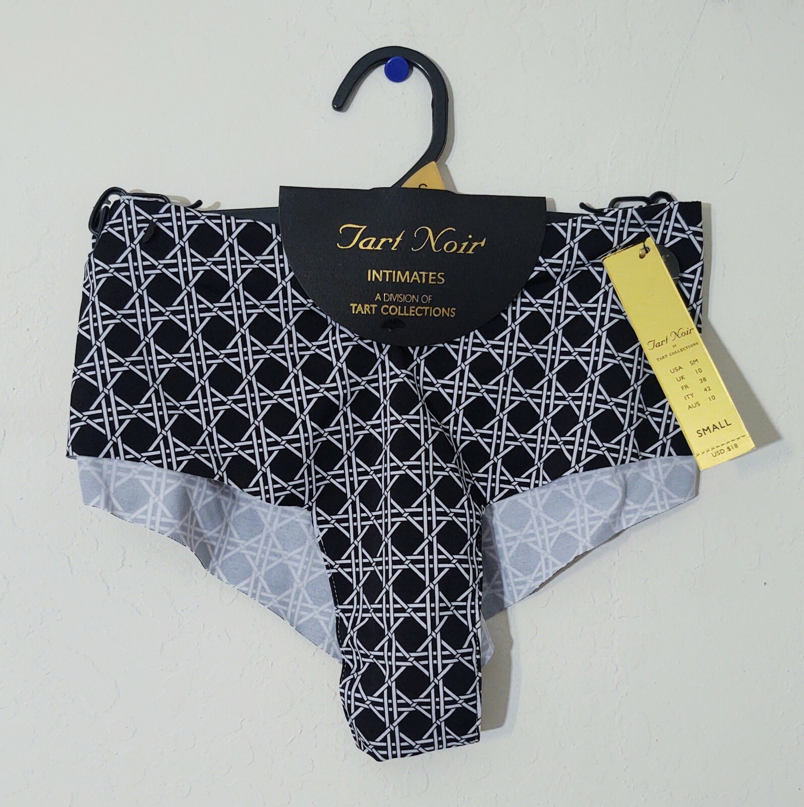 New! TART NOIR Women’s Sz Small Seamless Invisible Hi-Rise Black/White Panties