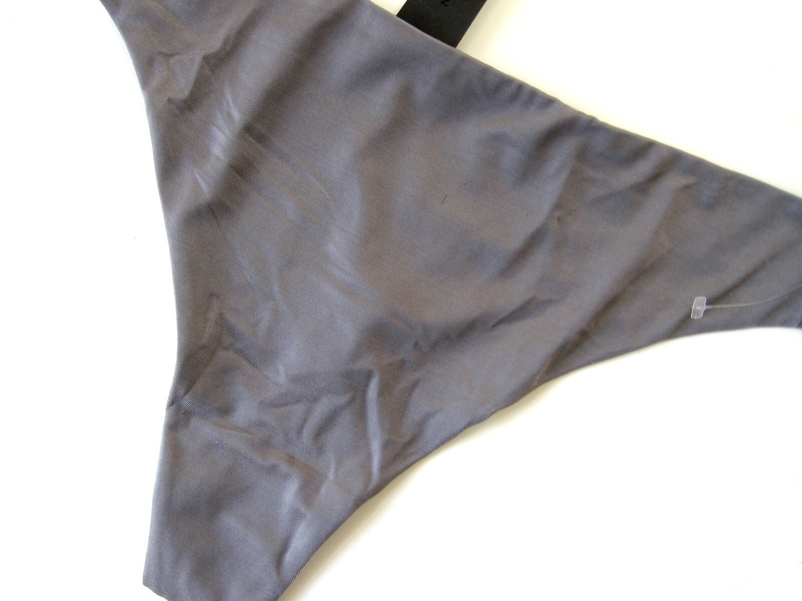 X0118 Natori Black Label NEW Women’s ZEN Charcoal Sheen Sleek Microfiber Thong L