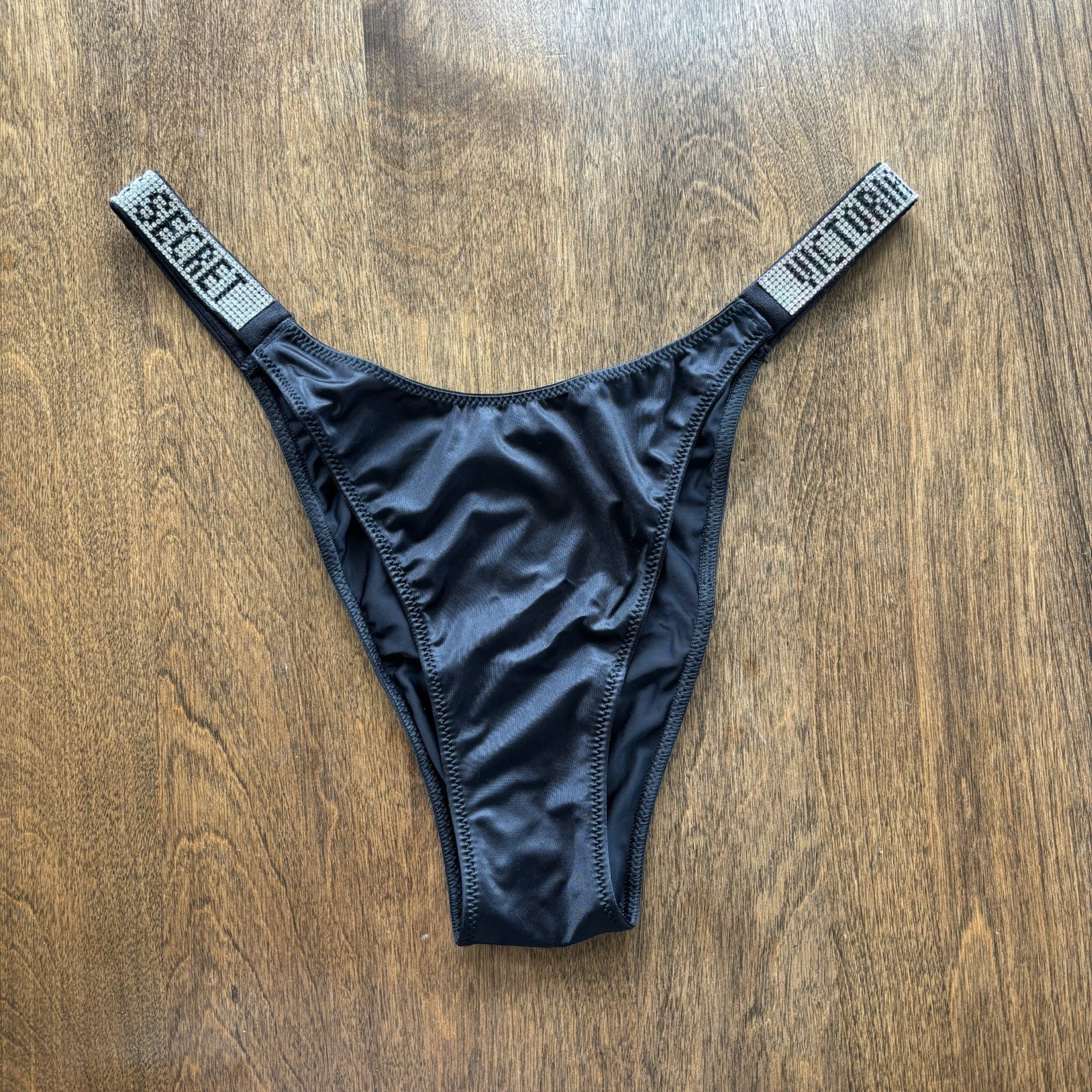 Victoria’s Secret Very Sexy Brazilian Rhinestone Embossed Side Black Large NWT