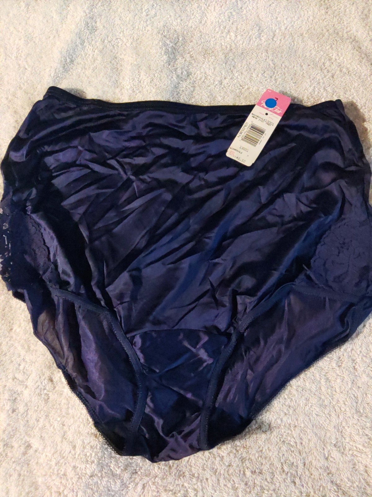 Vintage 1 Pair Sz 7 VanityFair “Perfectly Yours” Brief Panties 100% Nylon