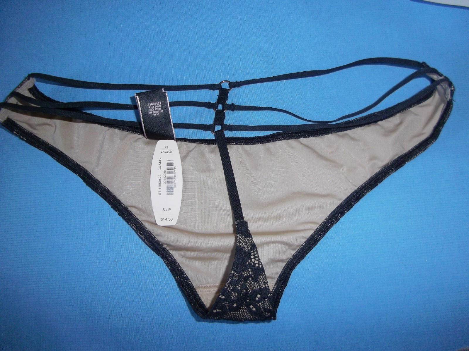 NWT VICTORIA’S SECRET V-String Thongs Black Lace 3-String PANTIES S/P