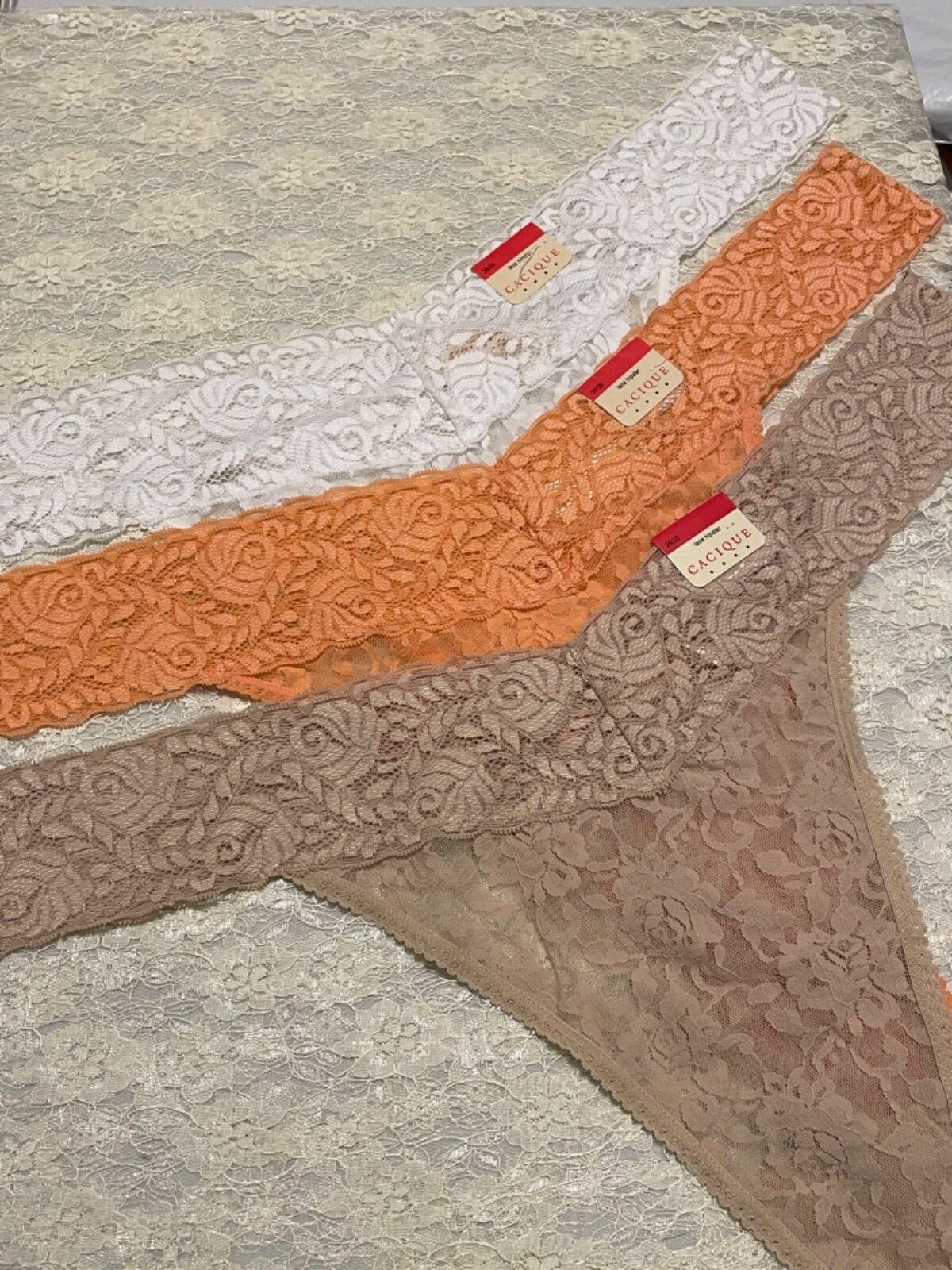 Cacique Lot of 3 Lace Hipster Thong Panties 26 28 Nude, White Coral