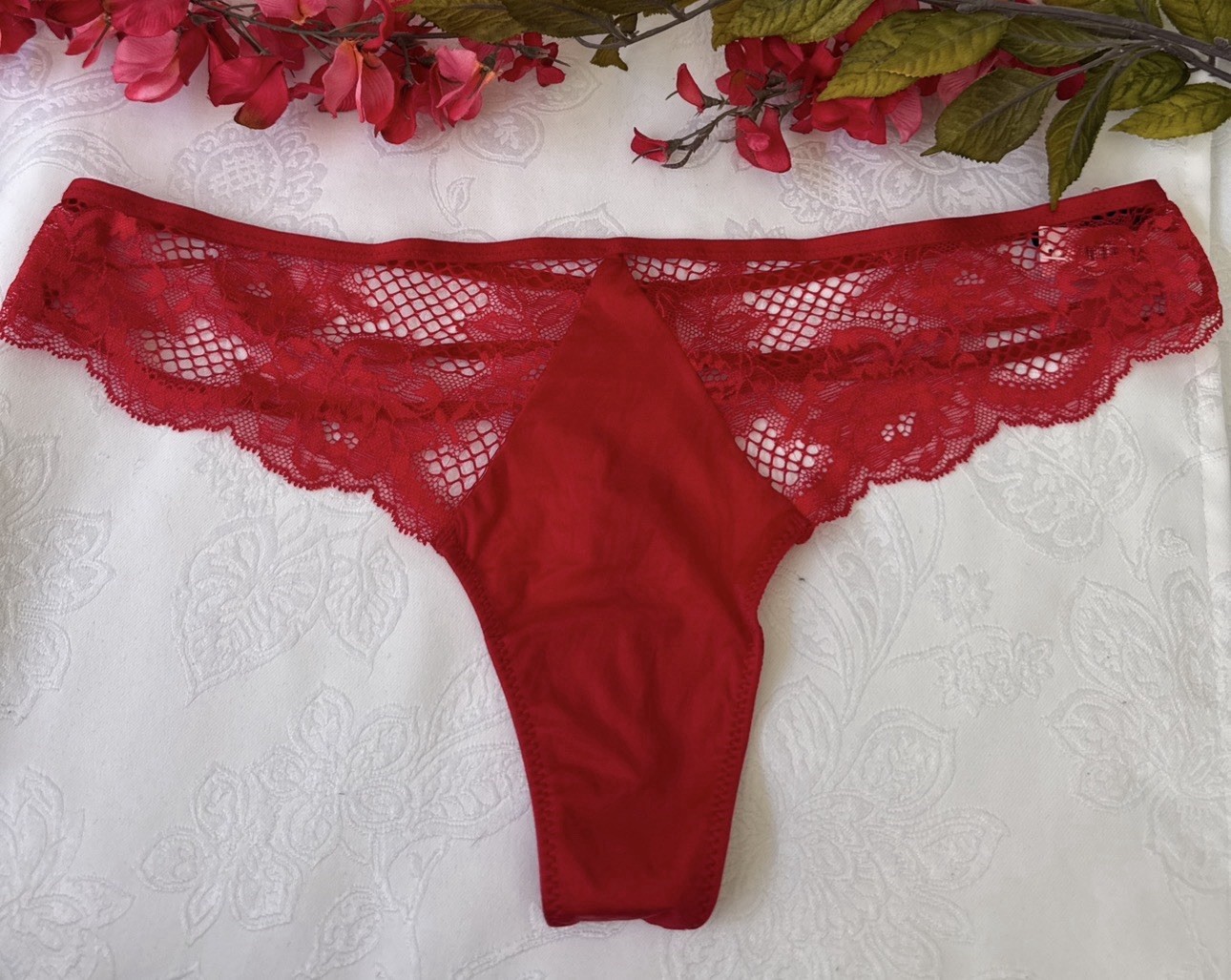 VICTORIA’S SECRET L RED SILKY & LACE STRAPPY BACK STRING CUT OUT PANTIES NWT