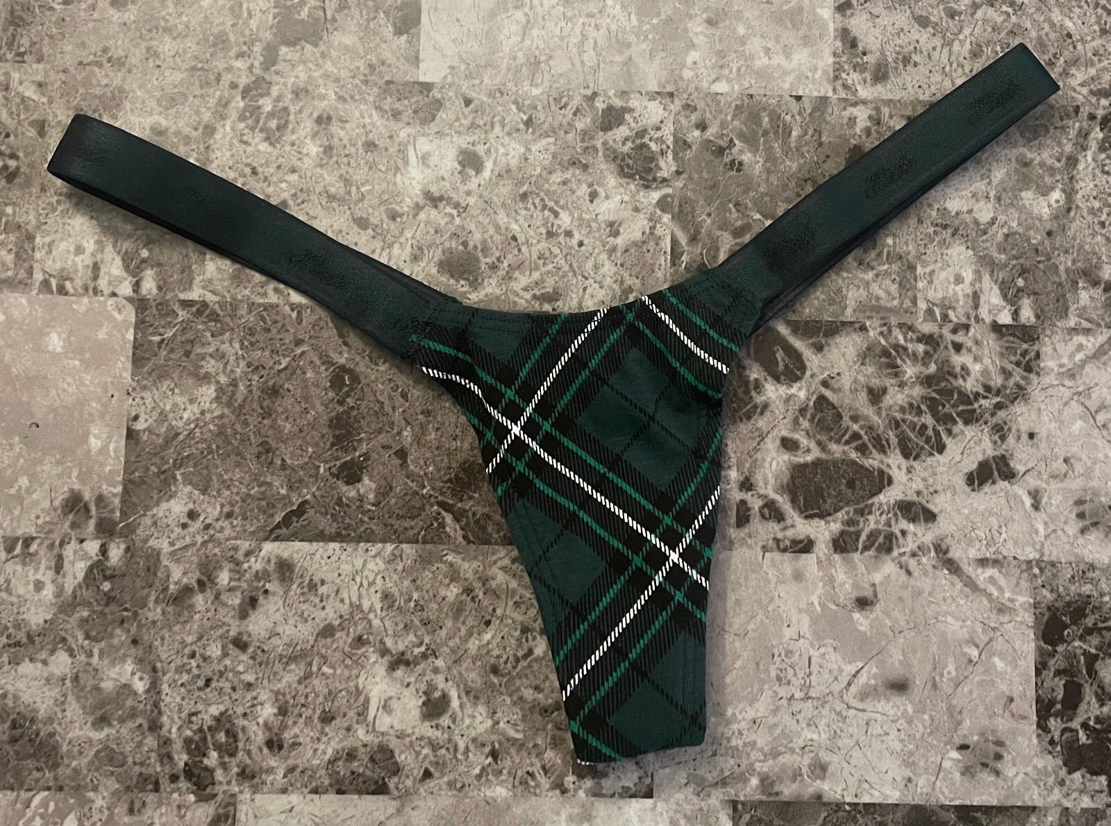 NWT VICTORIA’S SECRET PINK GREEN PLAID MICRO TINY LOGO SIDE STRAPS THONG PANTIES