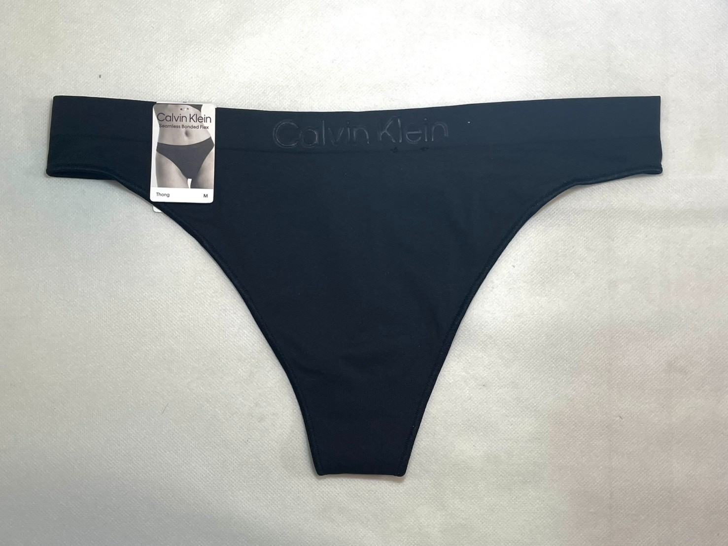 NWT Calvin Klein Women’s M Bonded Flex Thong Underwear QD3958 Black