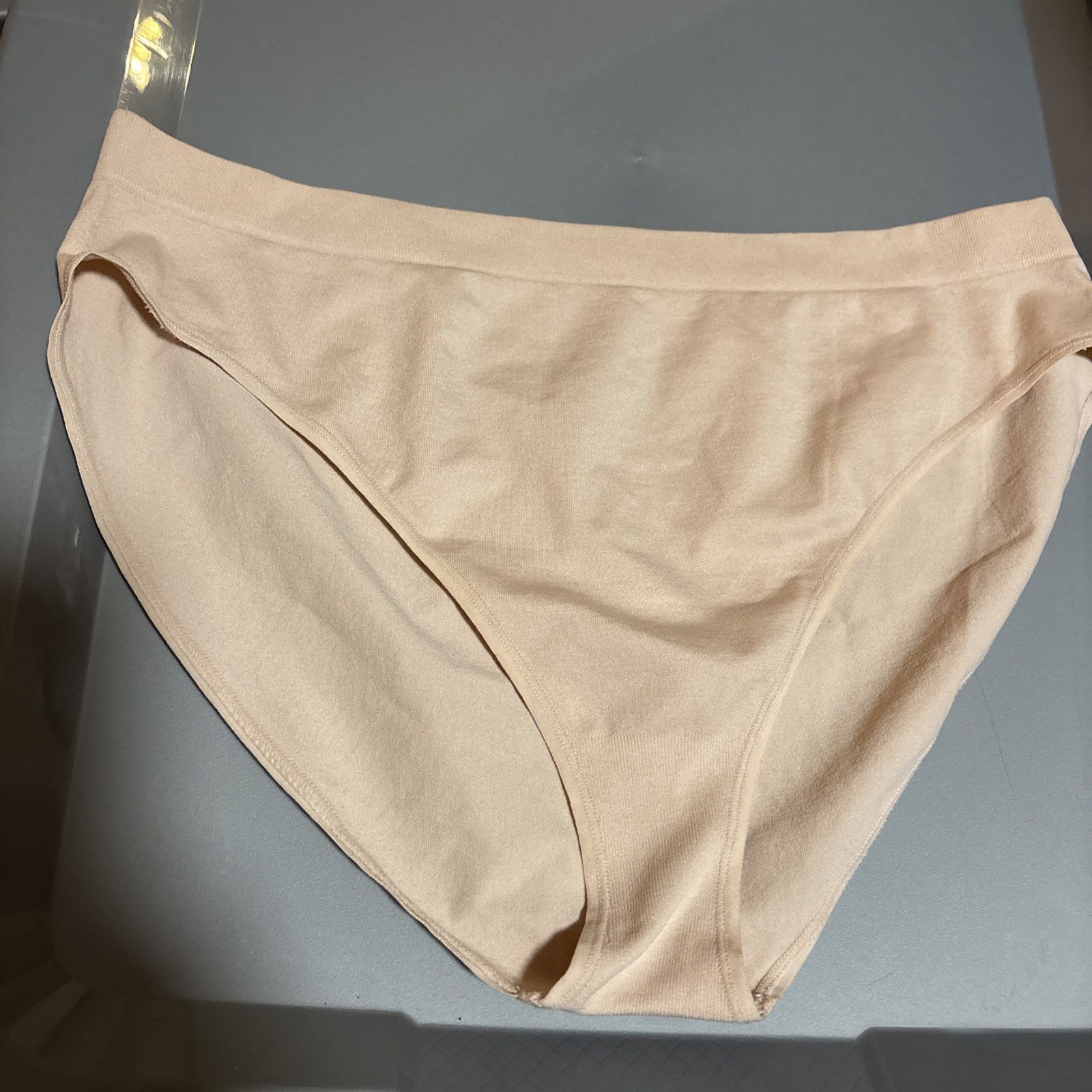 Nordstrom Rack Women’s Lt Nude Bikini Cut Panty Size Medium