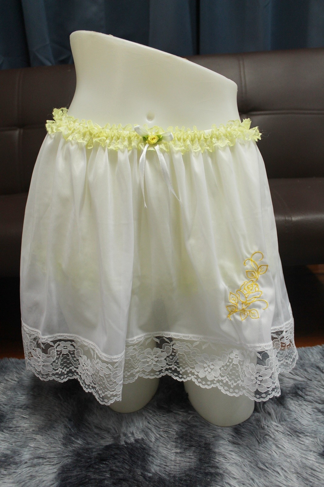 #A98 2XL/ElasticW.24-44″ 2in1 Yellow Nylon Full Brief + White Half Slip 15″