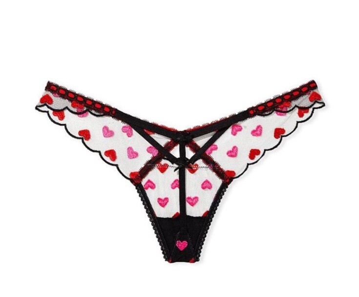 NWT Victoria’s Secret Dream Angels Heart Embroidered V-String Strappy Sz M Black