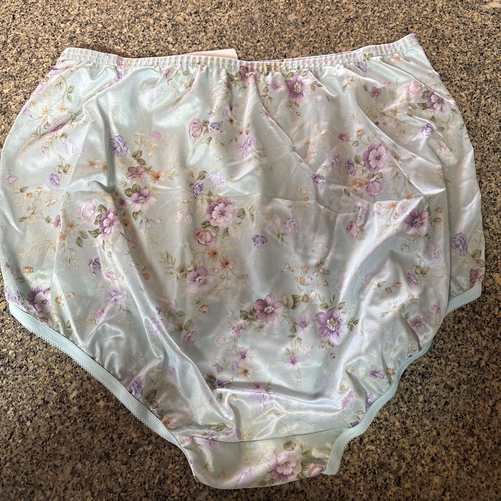 Vanity Fair Perfectly Yours Ravissant Full Coverage Brief Floral NWT 7/44 L