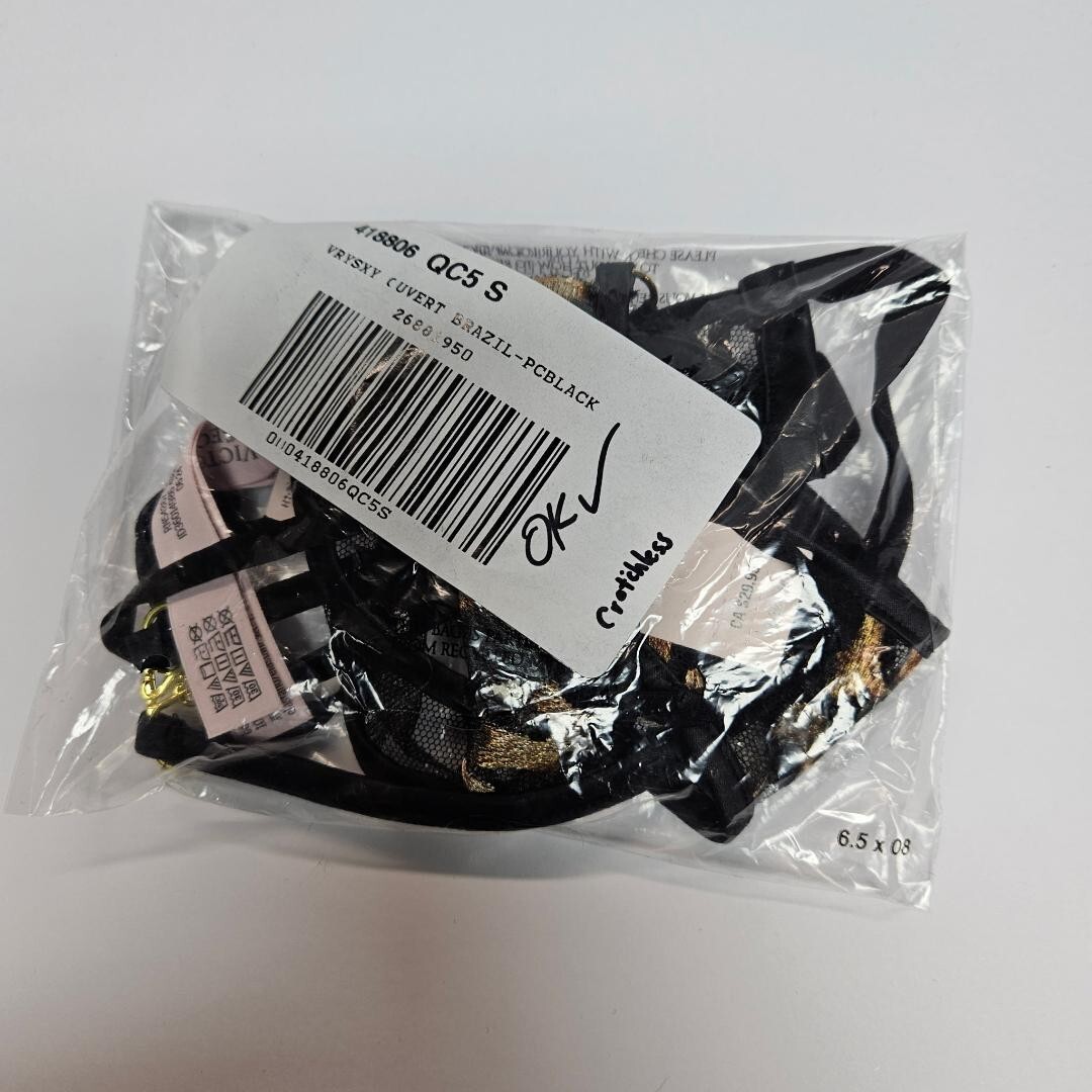 Victoria’s Secret NWT crotchless leopard embroidery Brazillian panty