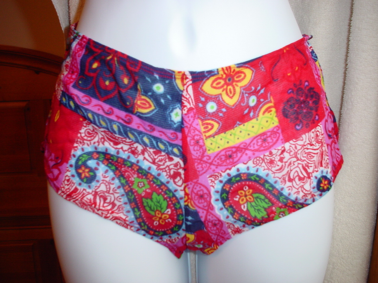 Victorias Secret Flirty Mesh Boyshort Medium Multicolored NWOT