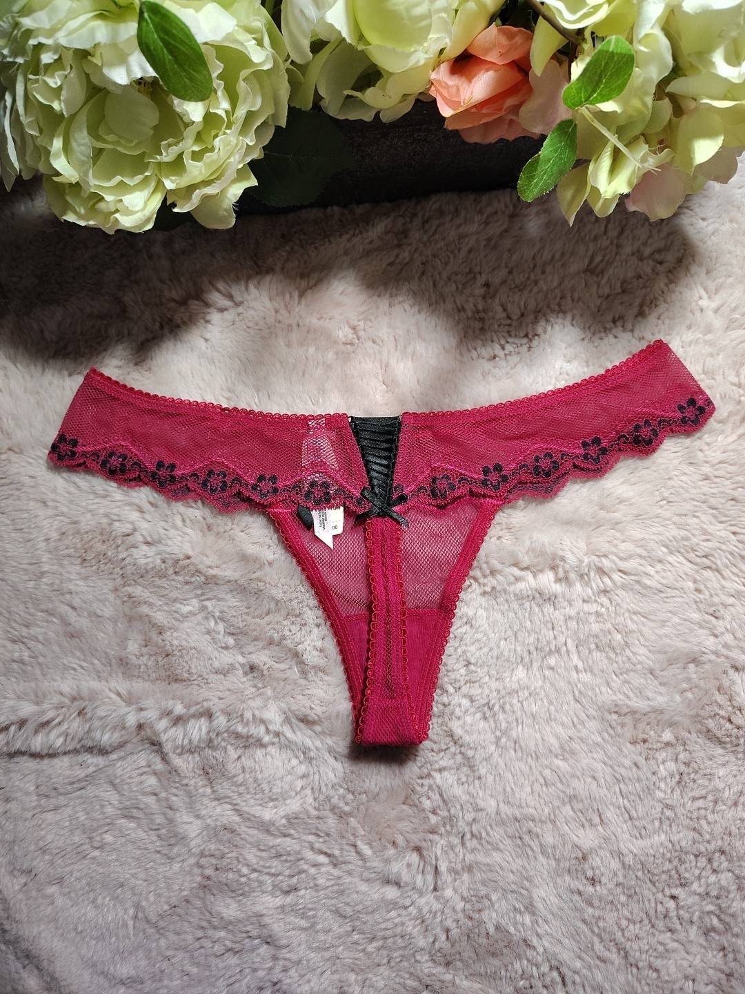 Vintage Victoria’s Secret Sexy Little Things Lace Up Bow Back Thong Medium