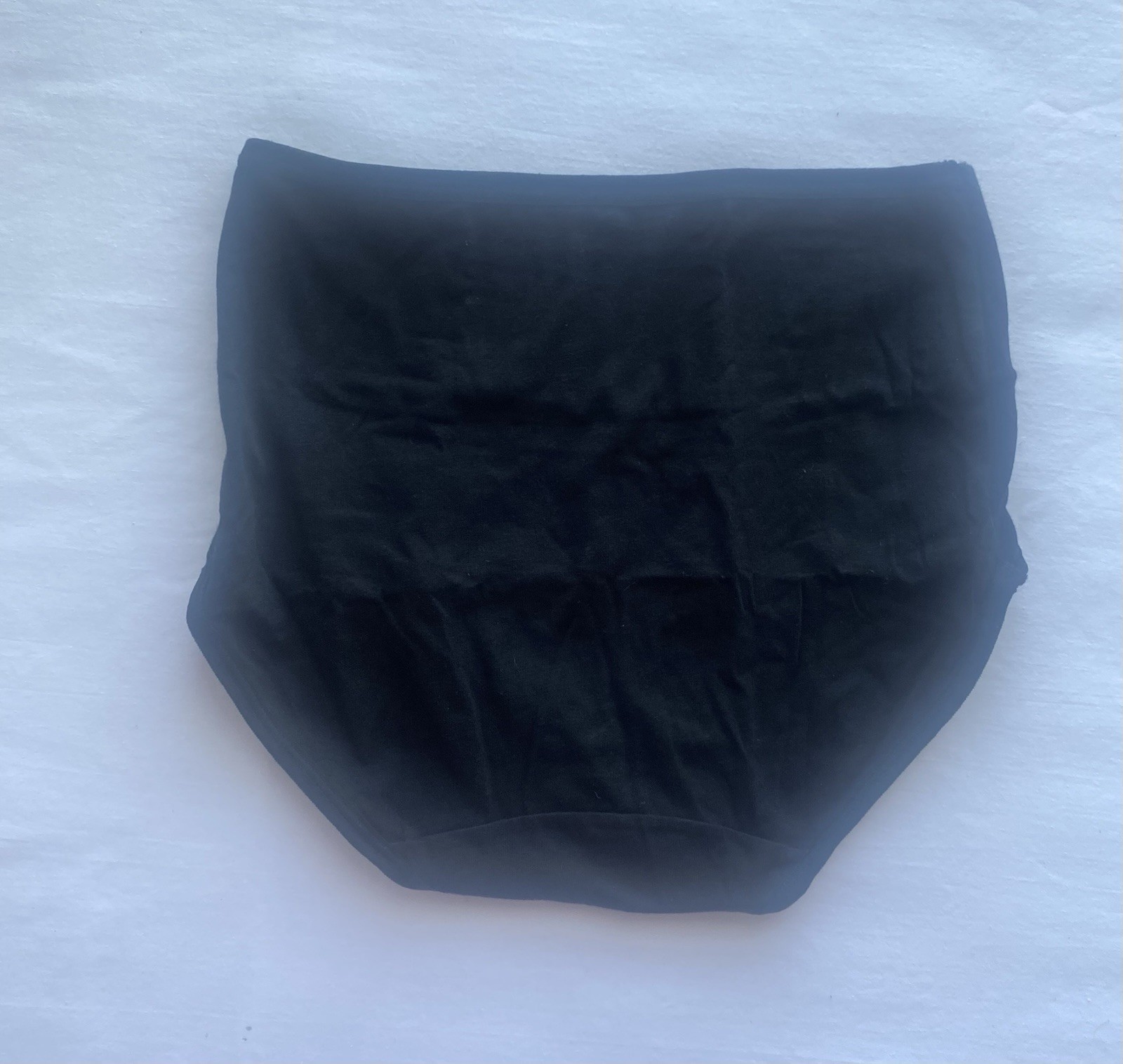 Lot of 5 Women’s Black Panties Underwear Size Med Briefs Seamless Soft Stretch
