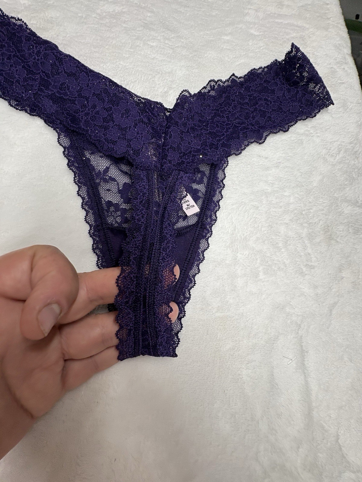 victoria’s secret panties Sequin Posey Lace Thong Panty, Amethyst M NWOT