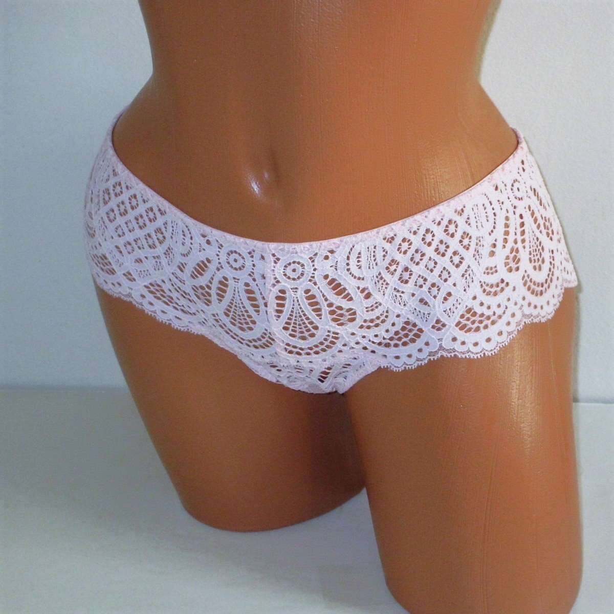 Victoria Secret Dream Angels Wide Side Thong Size M Light Pink Crochet Lace $25