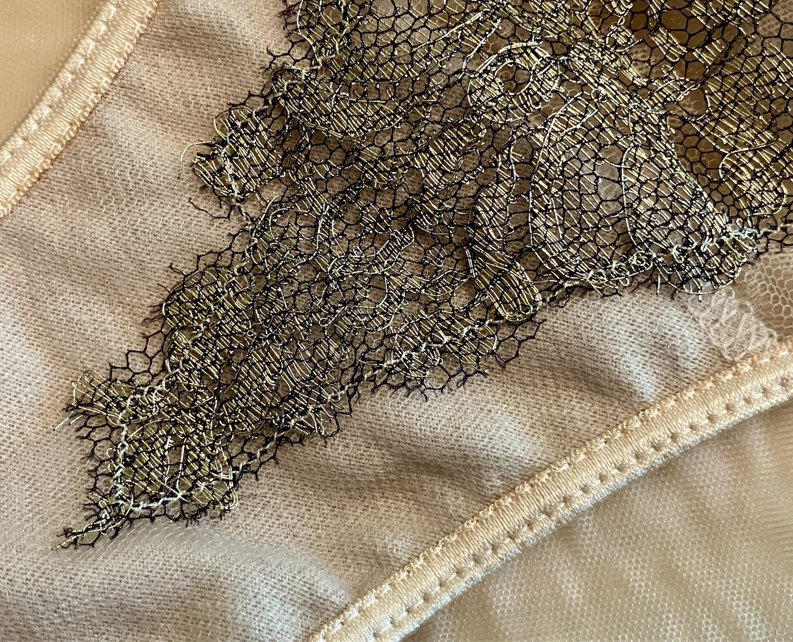 *PRICE DROP*Beautiful & Luxe Vannina Vesperini Antique Gold Lace & Mesh Boyshort
