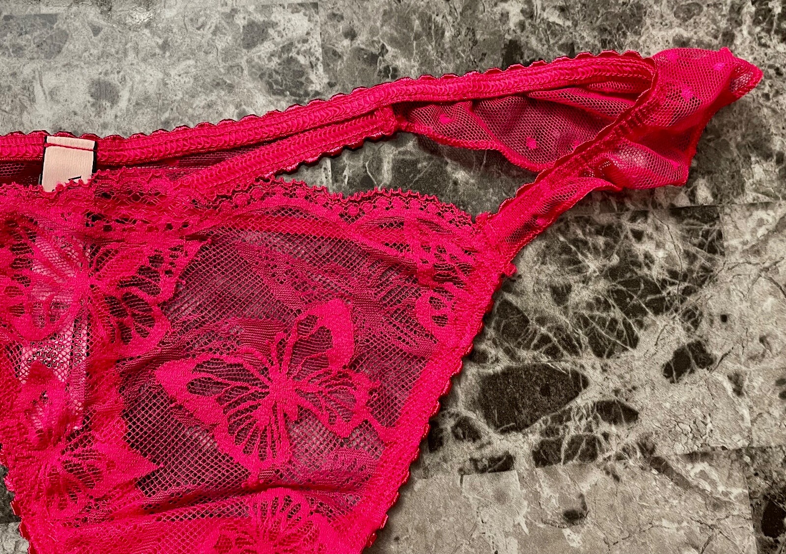NWT VICTORIA’S SECRET DARK PINK BUTTERFLY POLKA DOT RUFFLE LACE THONG PANTIES