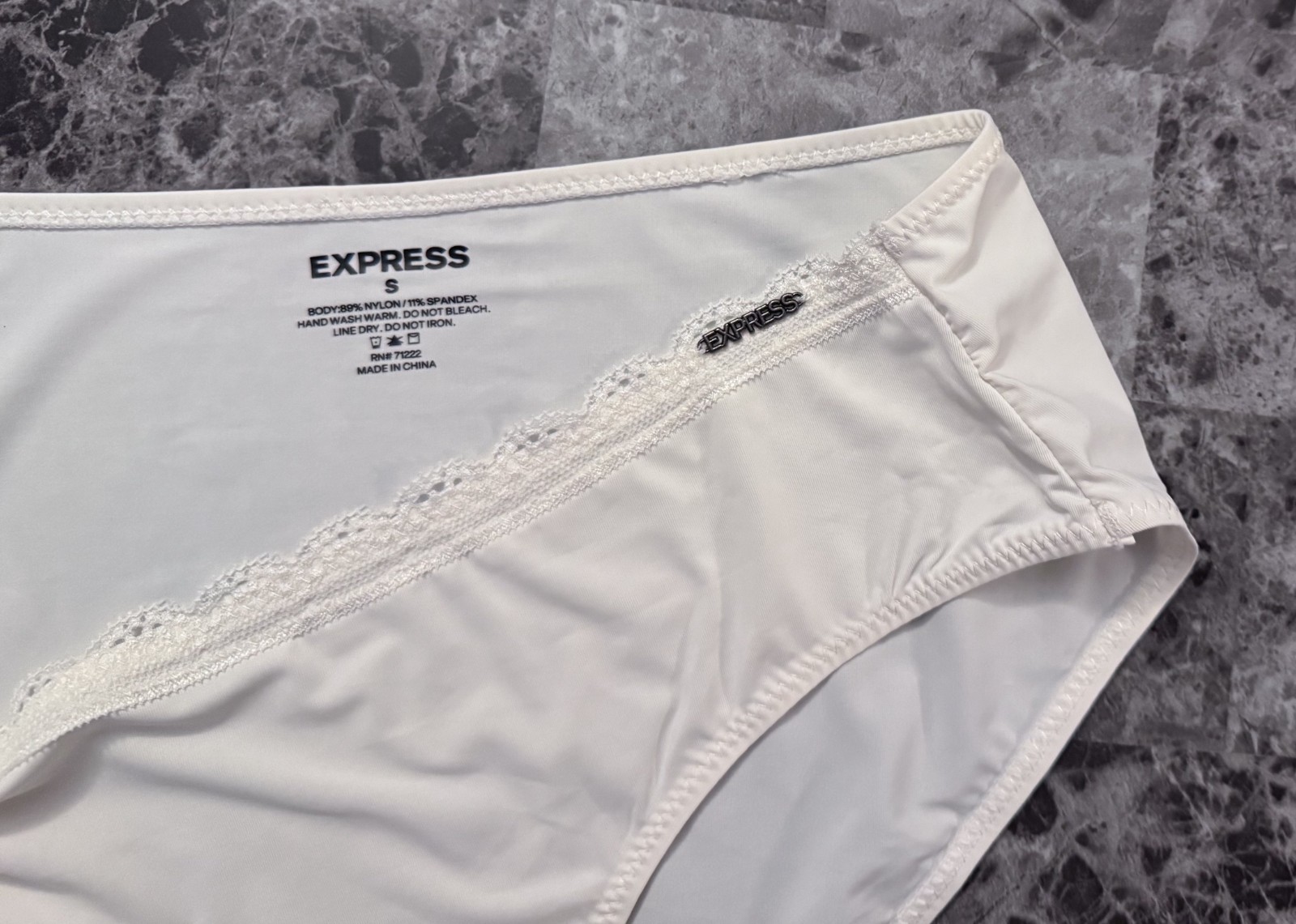 NWOT EXPRESS SMALL WHITE SMOOTH LACE LOGO HARDWARE HIPSTER HIPHUGGER PANTIES