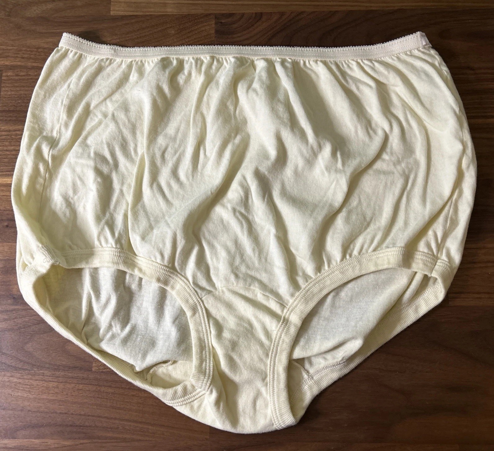 Vtg Dixie Belle Velrose Briefs 100% Cotton Size 7 Style 411 Ivory Panties