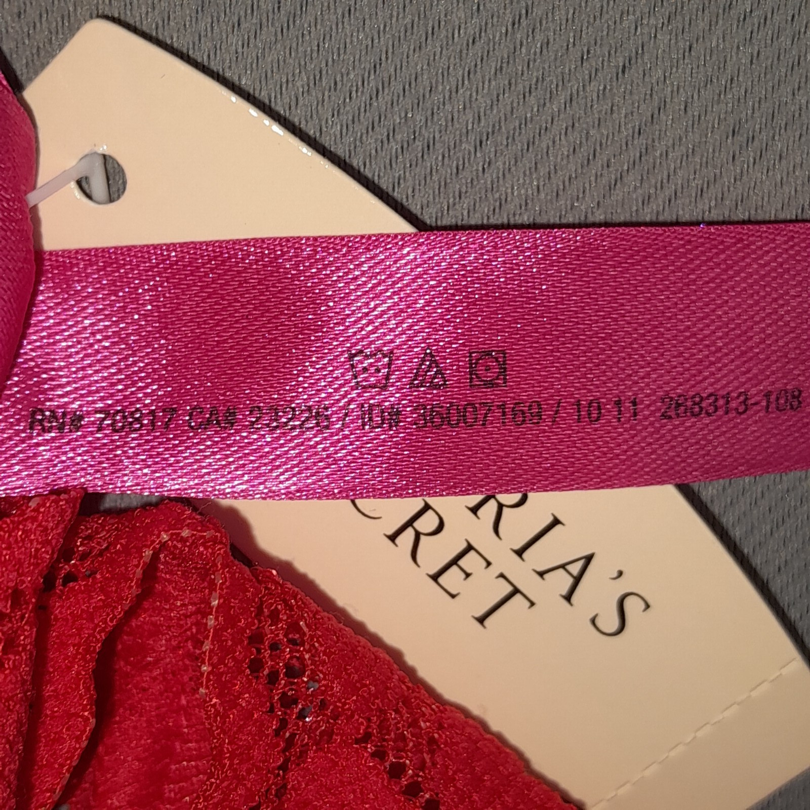 Victorias Secret The Lacie Thong Panties One Size Lipstick Red Lace Hearts NWT