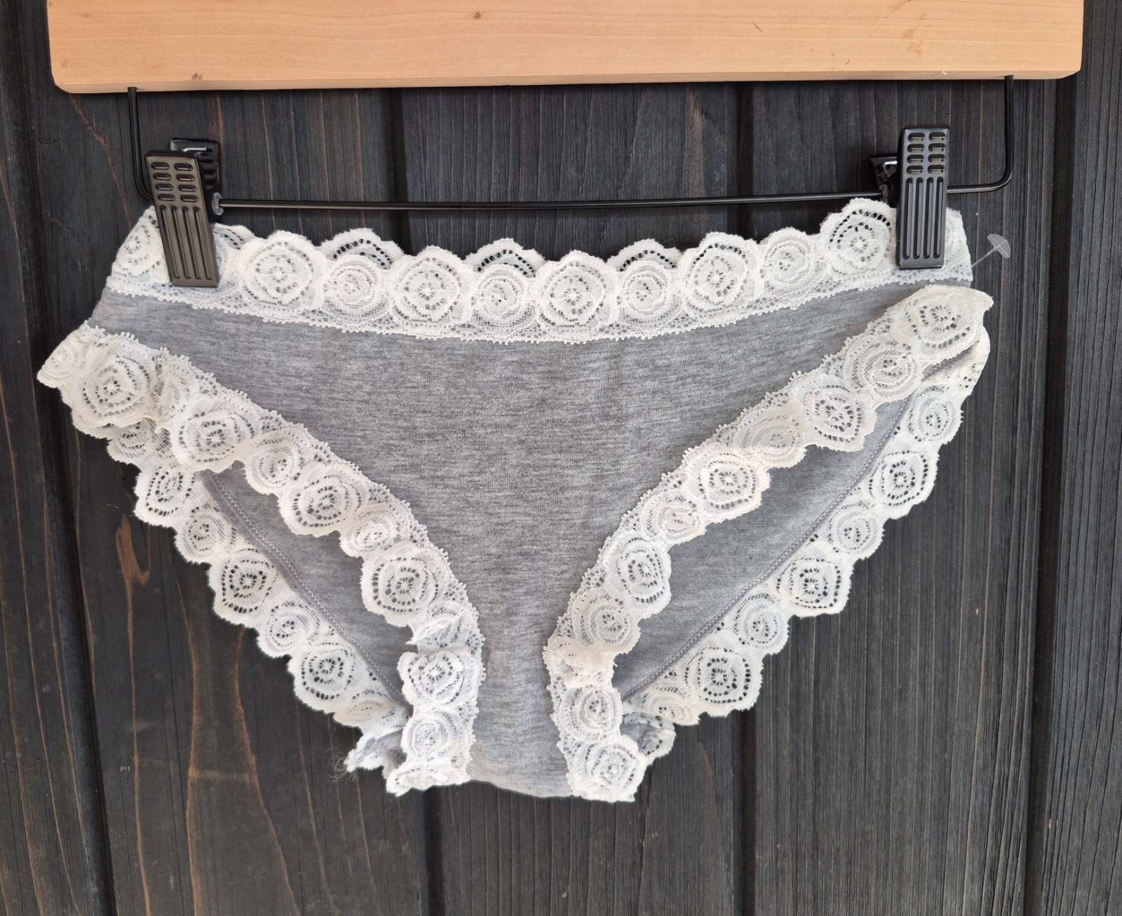 LAURA ASHLEY Bikini Hipster Panty Size S small gray cream rose flower boho lace