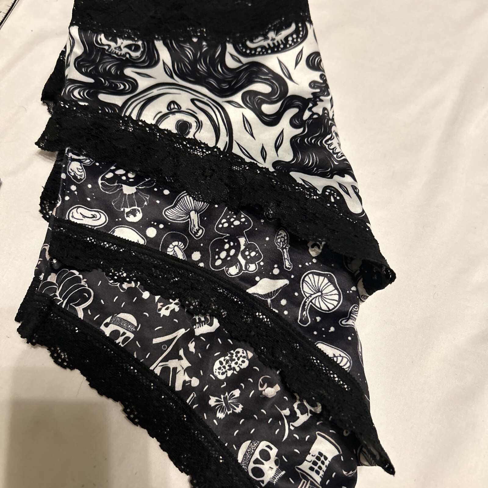 Morvia 3pk lace trim Skater goth Emo panties S Mushrooms, Skull & BonesNew
