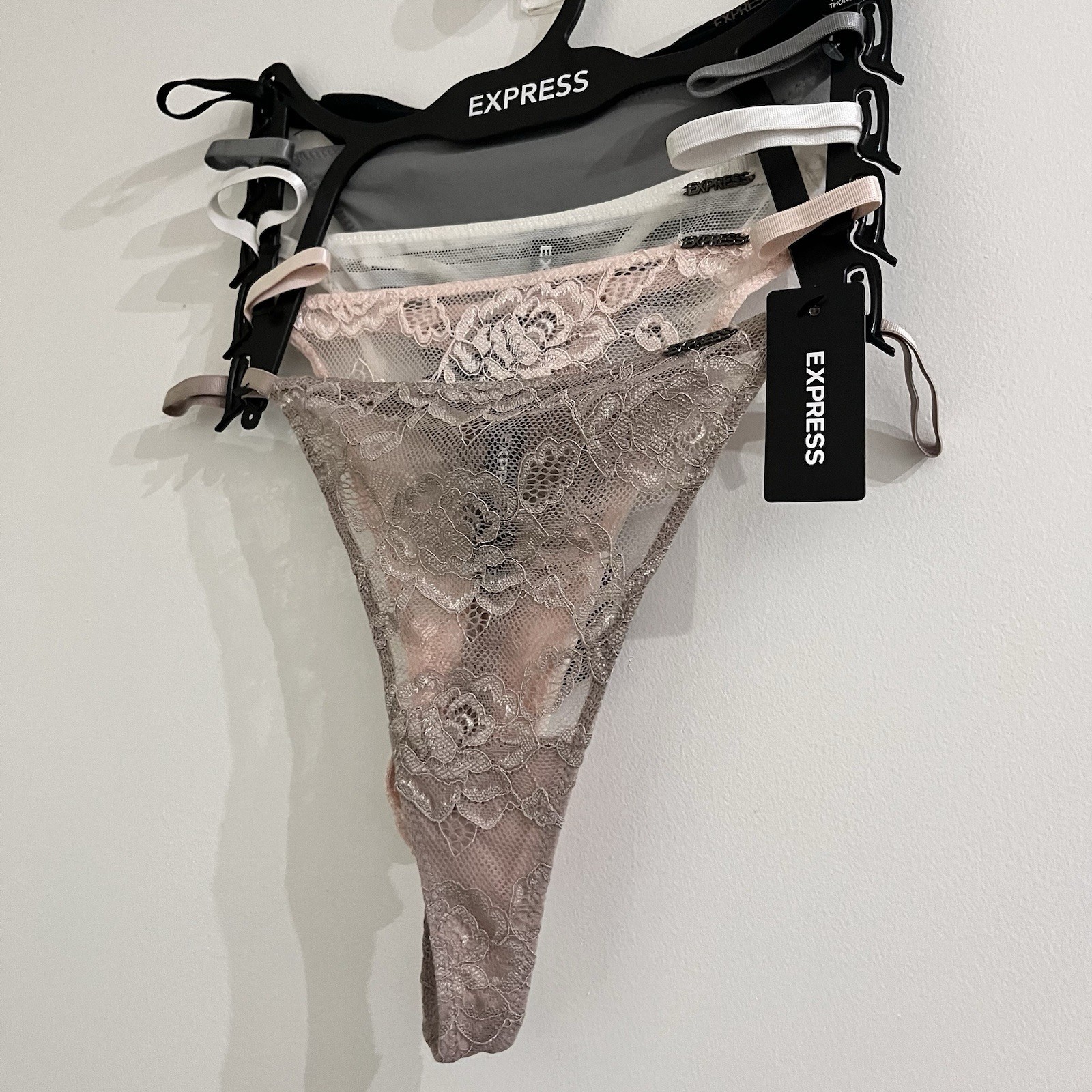 EXPRESS Floral Lace V String Thong Panty XL set of 5 NWT Beige Pink White Black