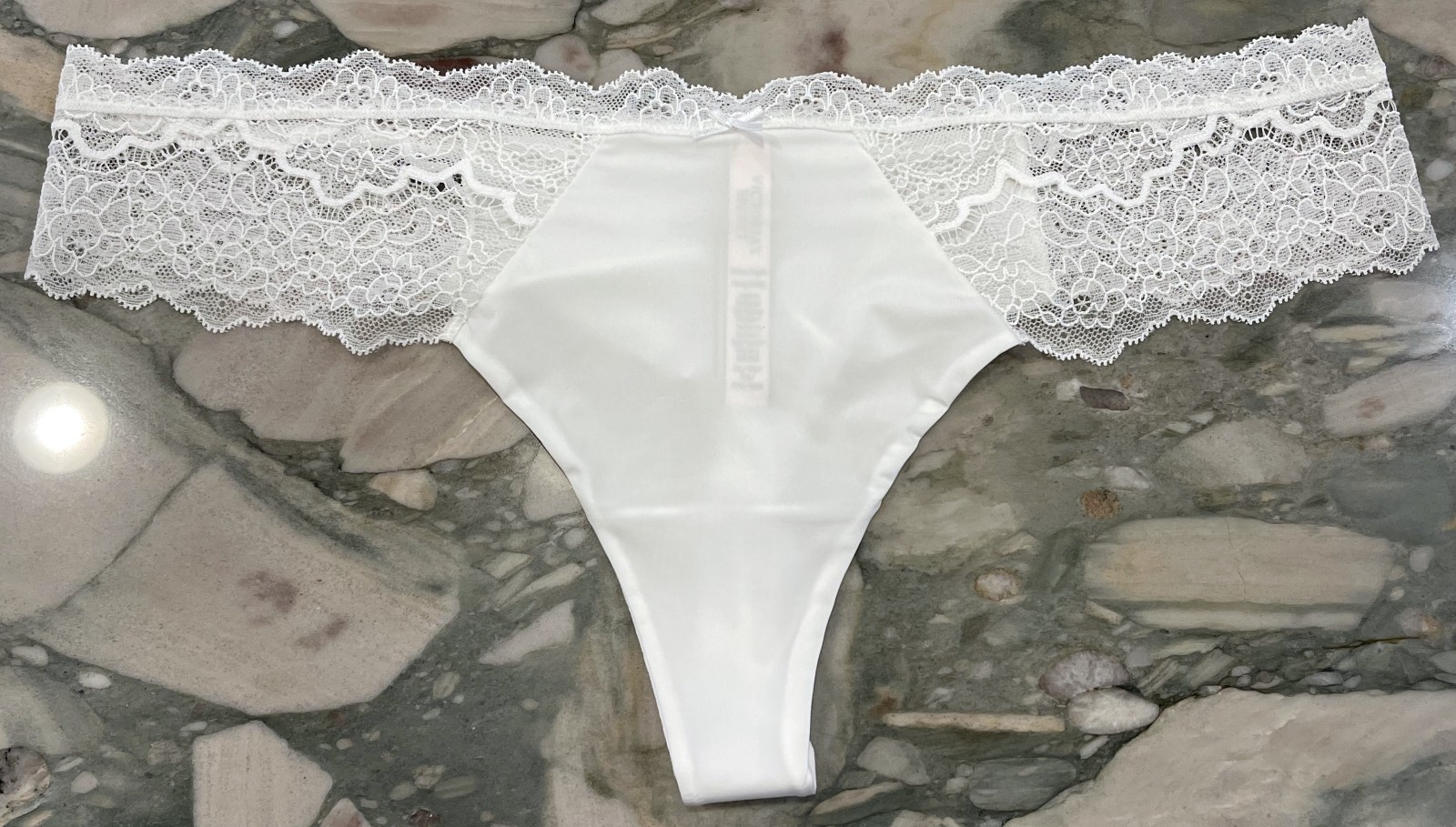 NEW Victoria Secret Dream Angels Lace Trim Thong Panty Coconut White – XL or XXL