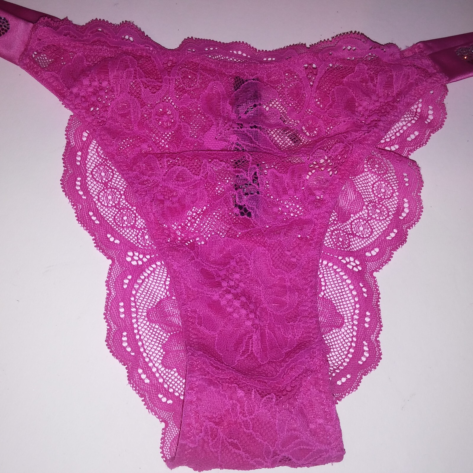 Victoria Secret Panty Medium Brazilian Shine Strap Hearts Solid Pink Lace New