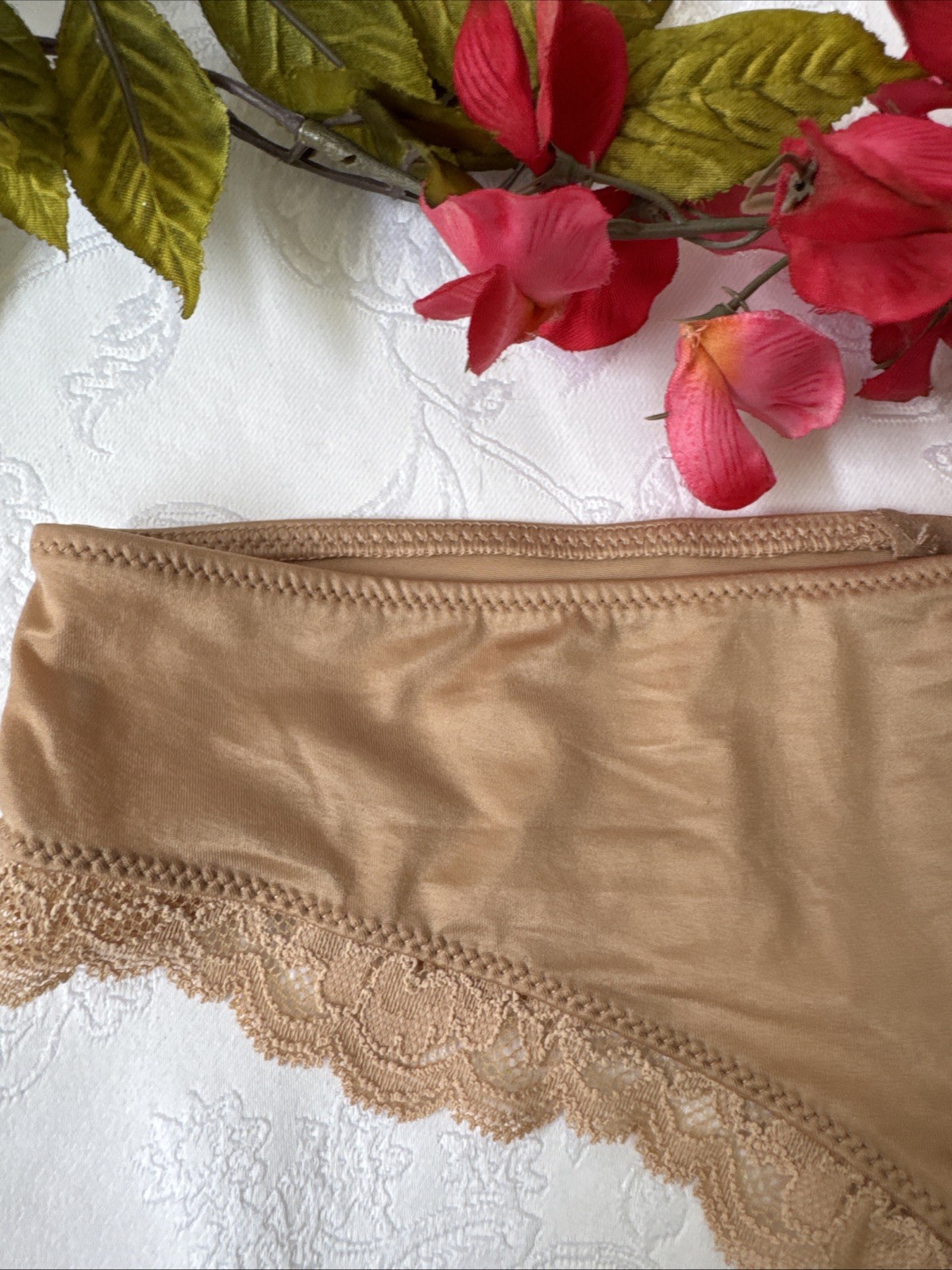 VICTORIA’S SECRET M SILKY GOLD NUDE STRAPPY CUT OUT BACK CHARM THONG PANTIES NWT