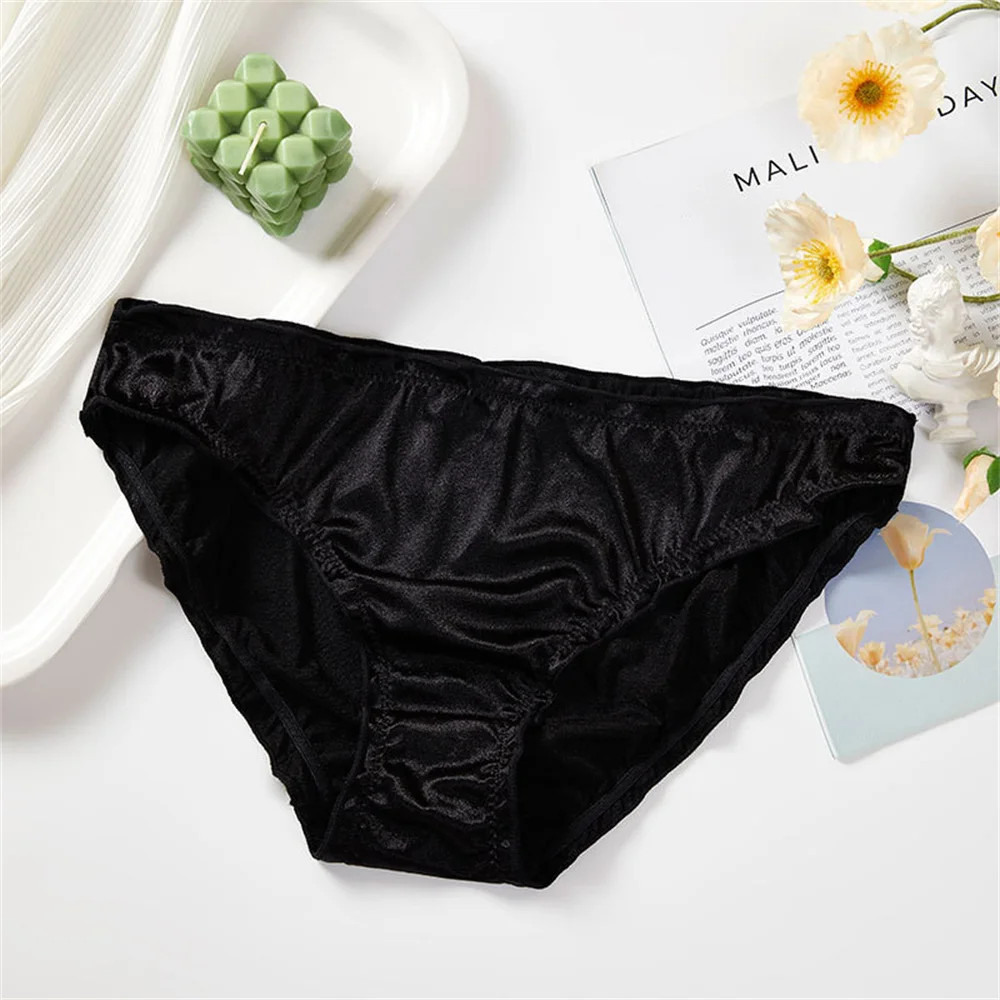 Women’s Plus Size Satin Ice Silk Seamless Frill Trim Invisible Underwear