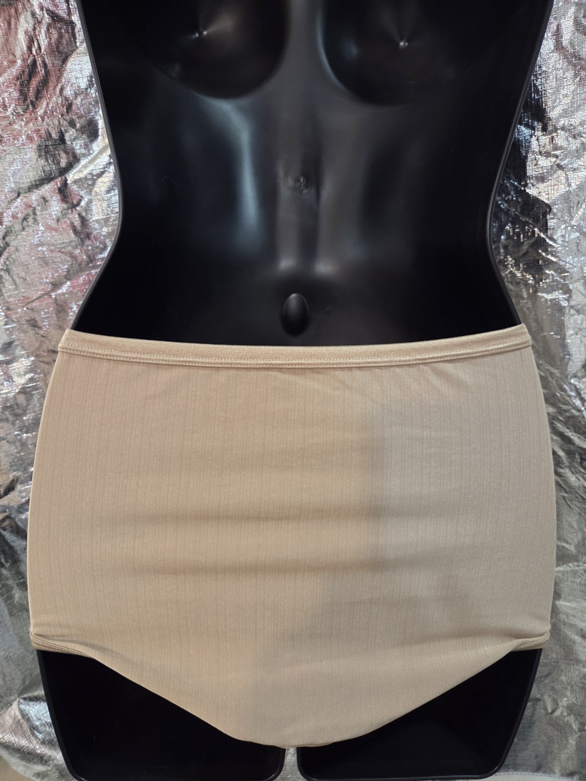 New Beige Silky Shiny Nylon Vanity Fair Granny Panty Size Small 5 Style 13113