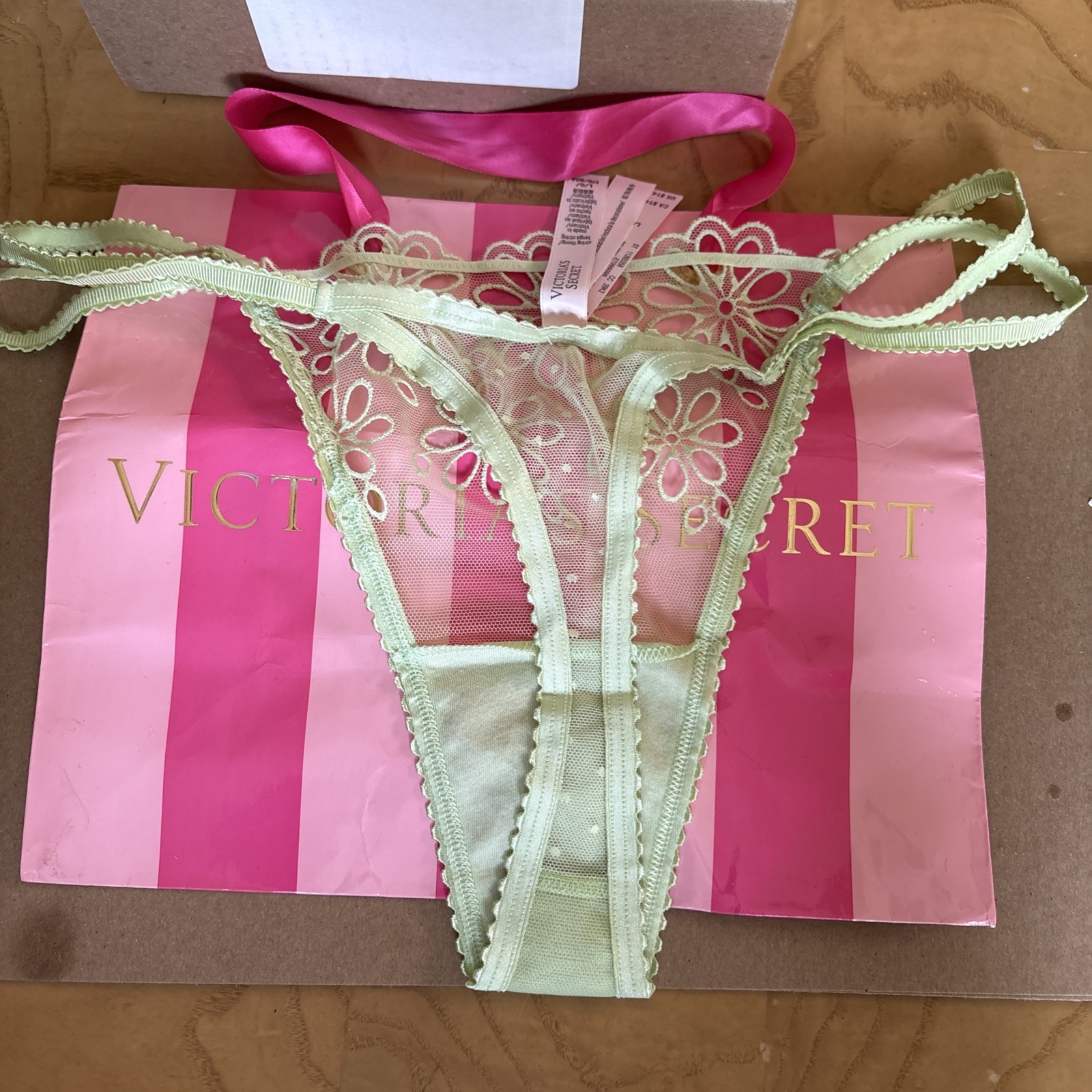 Victoria’s Secret Women’s Thong String Neon Green – Size M – Free Shipping