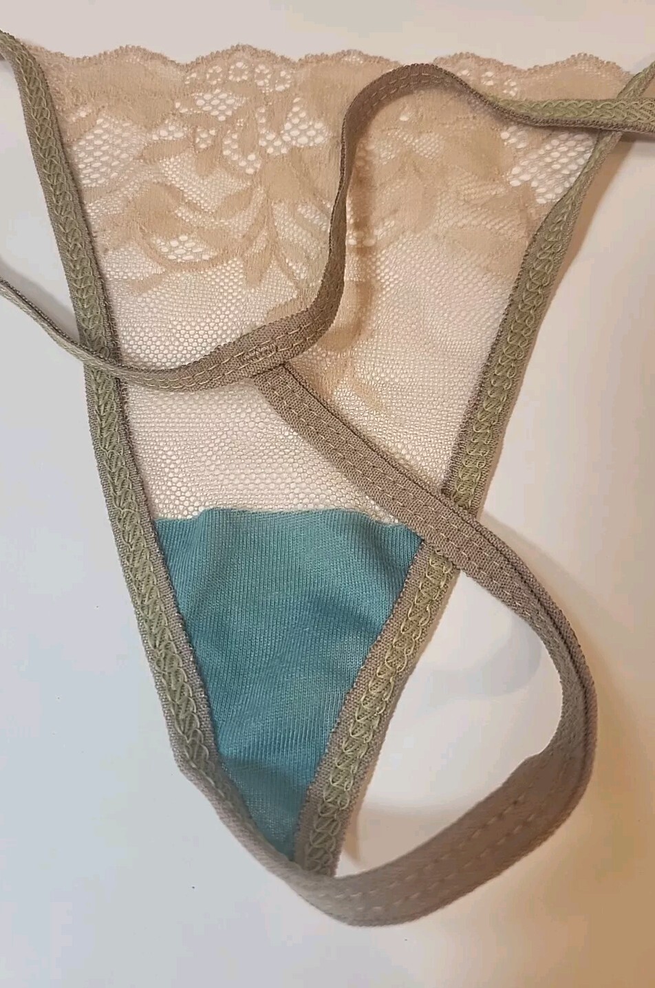 HOT, SEXY, NEW!! Women’s Lace Floral Print T- Back Thongs Pink Med.