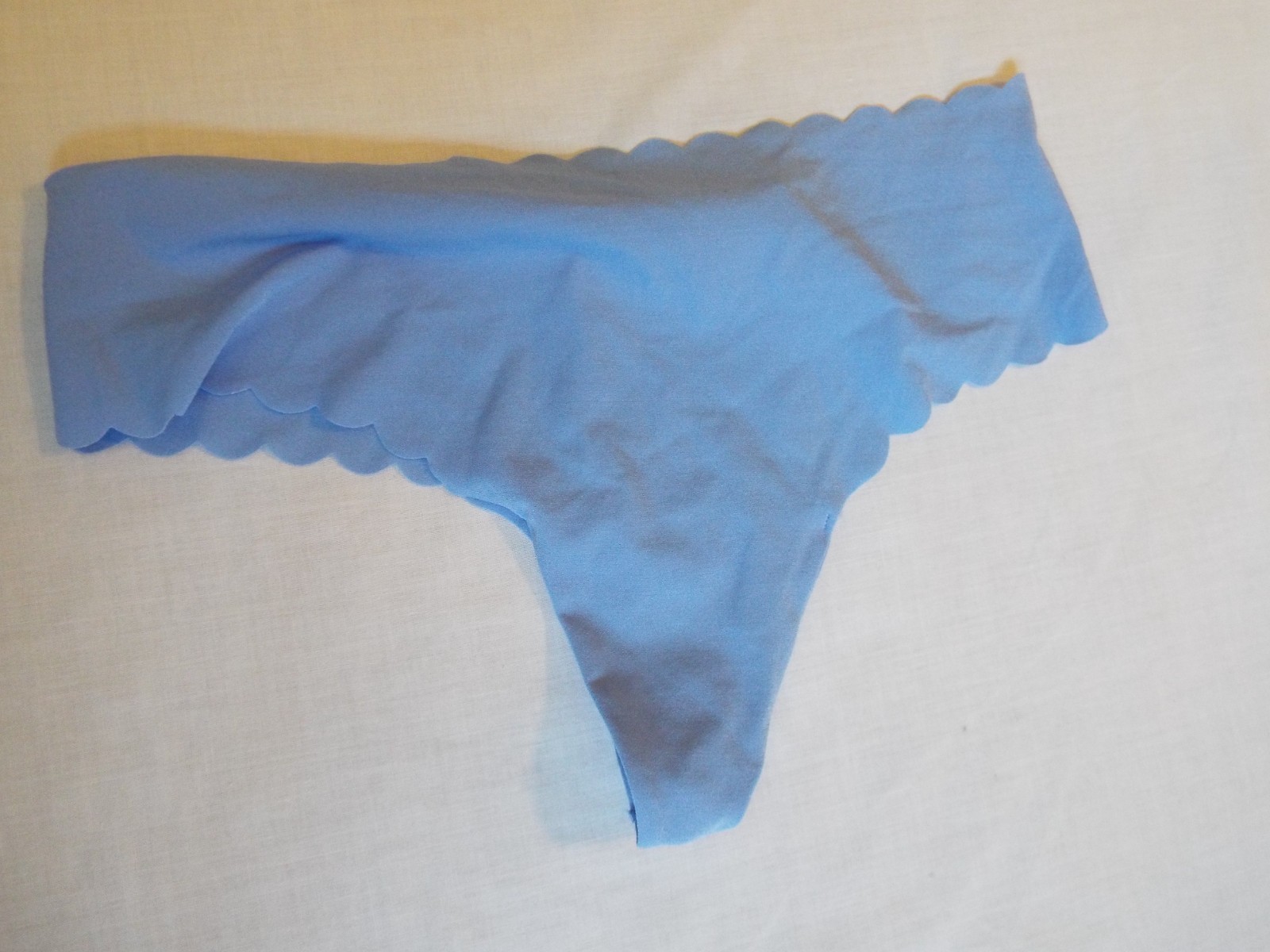 Victoria’s Secret PINK No-Show Thong Panty Cameo Blue Med new with tag