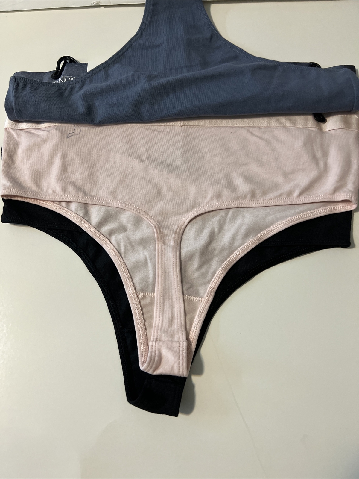 Calvin Klein Womens Small Thong Panties 90% Cotton MID RISE 3-pk Gray Pink Black