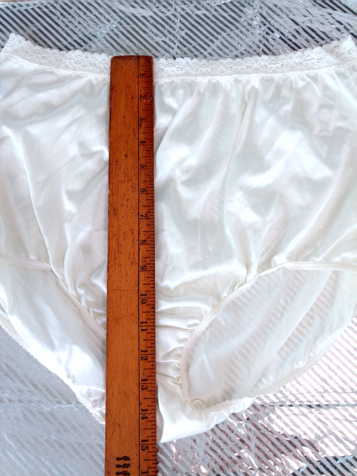 Vtg Warner’s Perfect Measure Panties Briefs Size 10 Off White Nylon Lace 55196