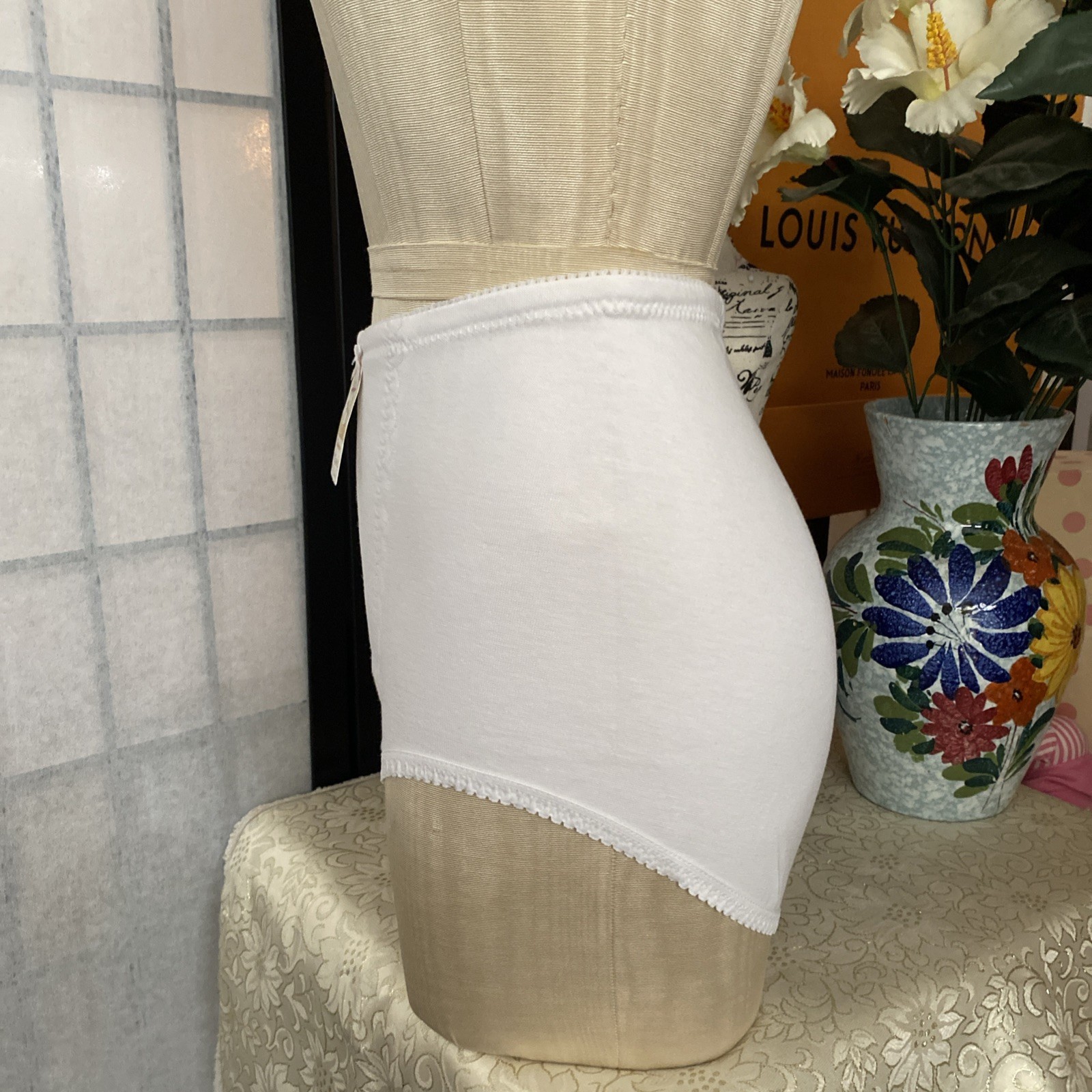 NWT European Style Shaper Briefs Panties USA Size S/M, White