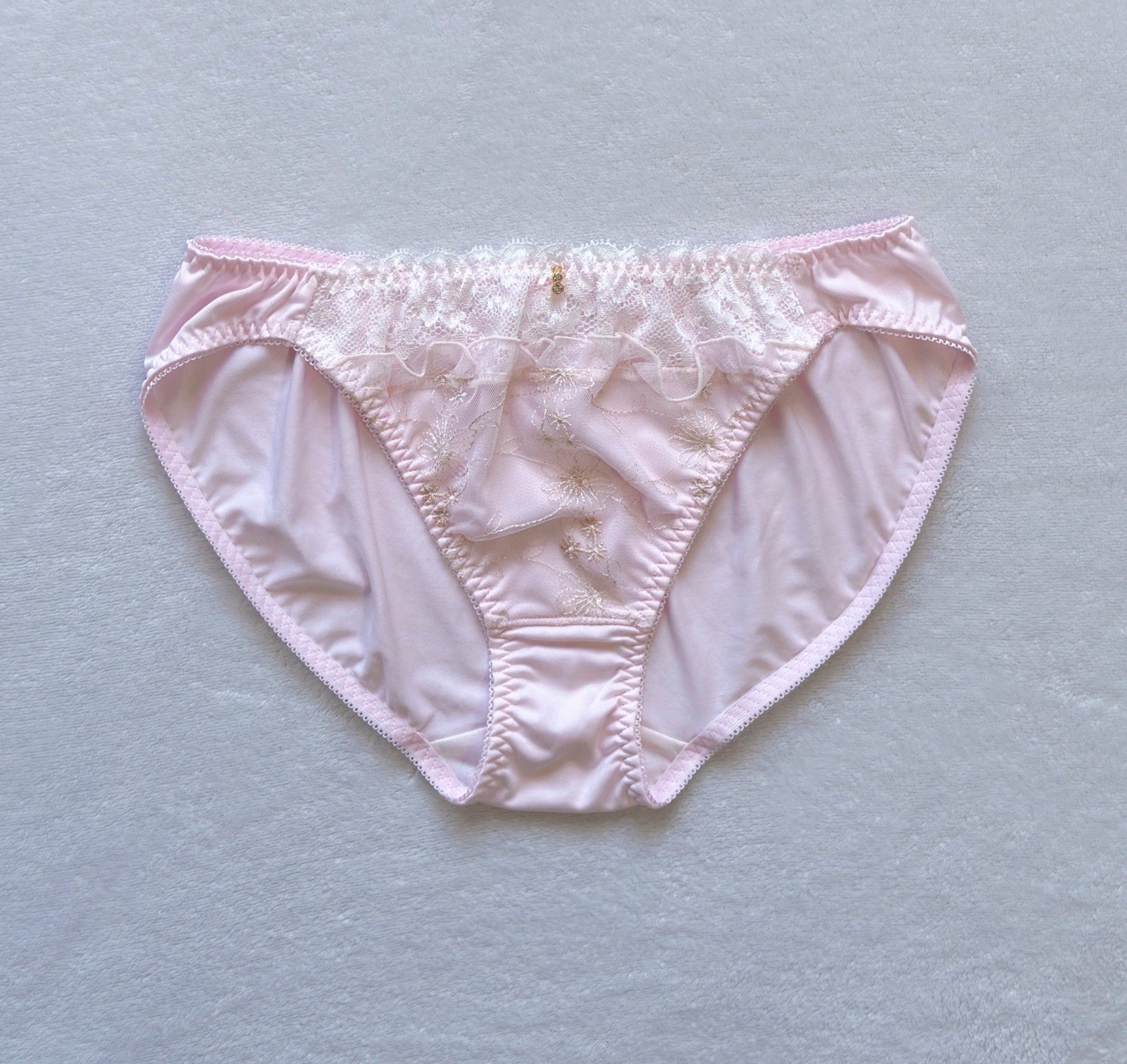 US-M/JP-LL Japanese Brand Cute Flower Embroidery Ruffle Lace Trim Nylon Panties