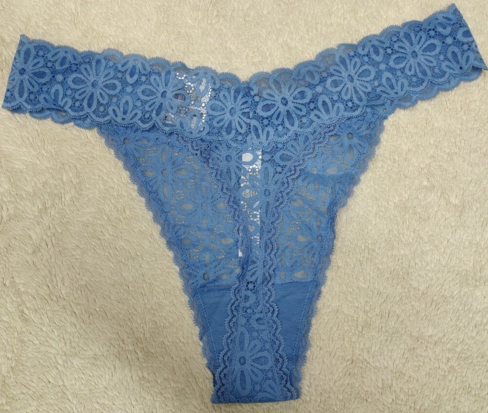 • NWT Jenni Womens Lace Thong Underwear Panty One Size Plus, Fits 1X 2X 3X Blue