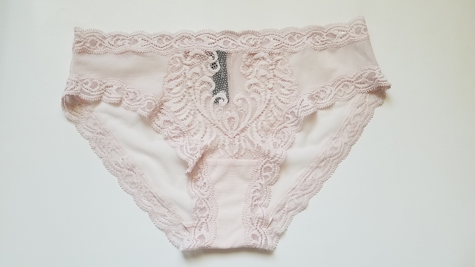 $32 Natori 753023 Feathers Hipster Briefs Panties, Blush, Size Medium