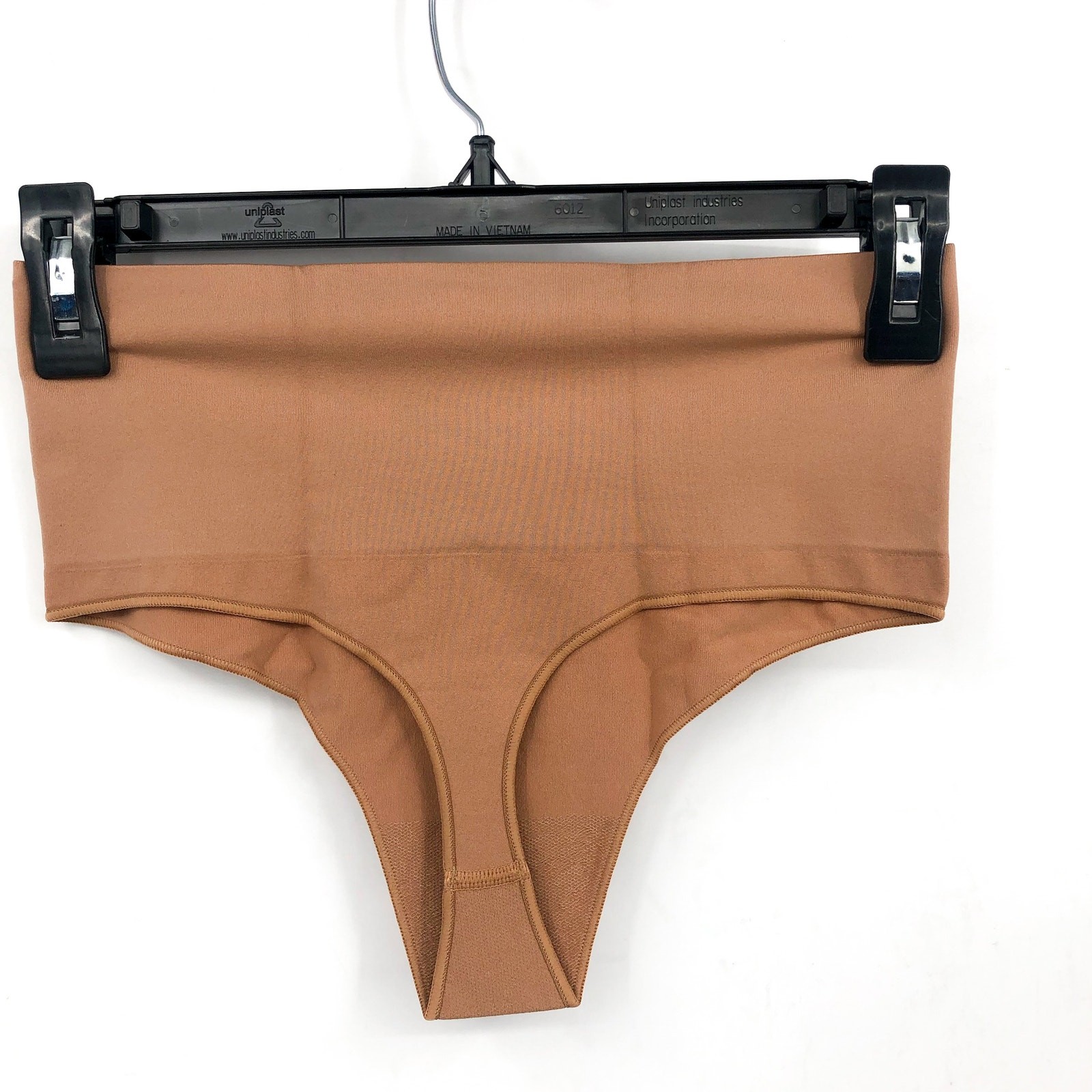 SPANX SPANXshape Everyday Shaping Thong Medium Naked 03 Core Control NWT