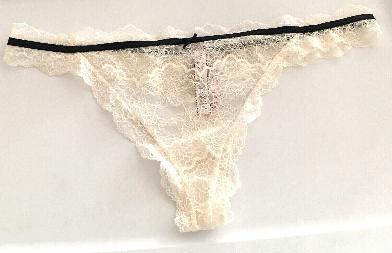 Victorias Secret Dream Angel Thong Panty XL Coconut White Lace Black Ribbon Trim