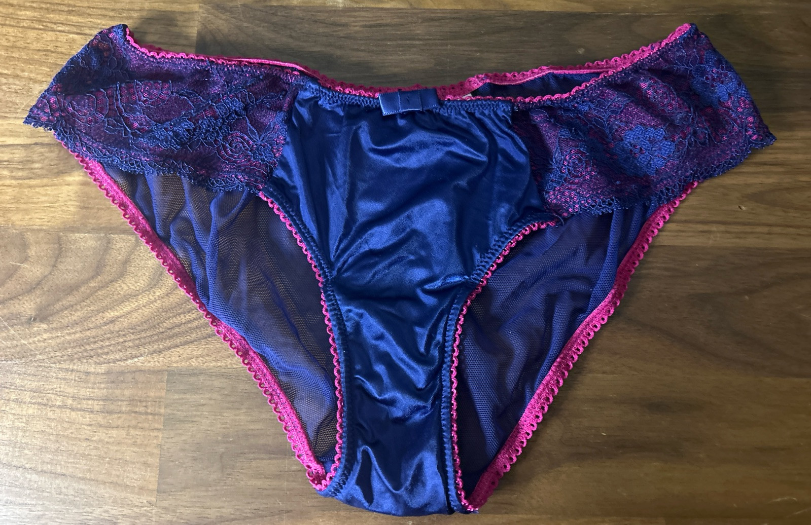 Vintage Victoria Secret Sexy Little Things Silky Lace Pink Cheeky Bow Panties Sm