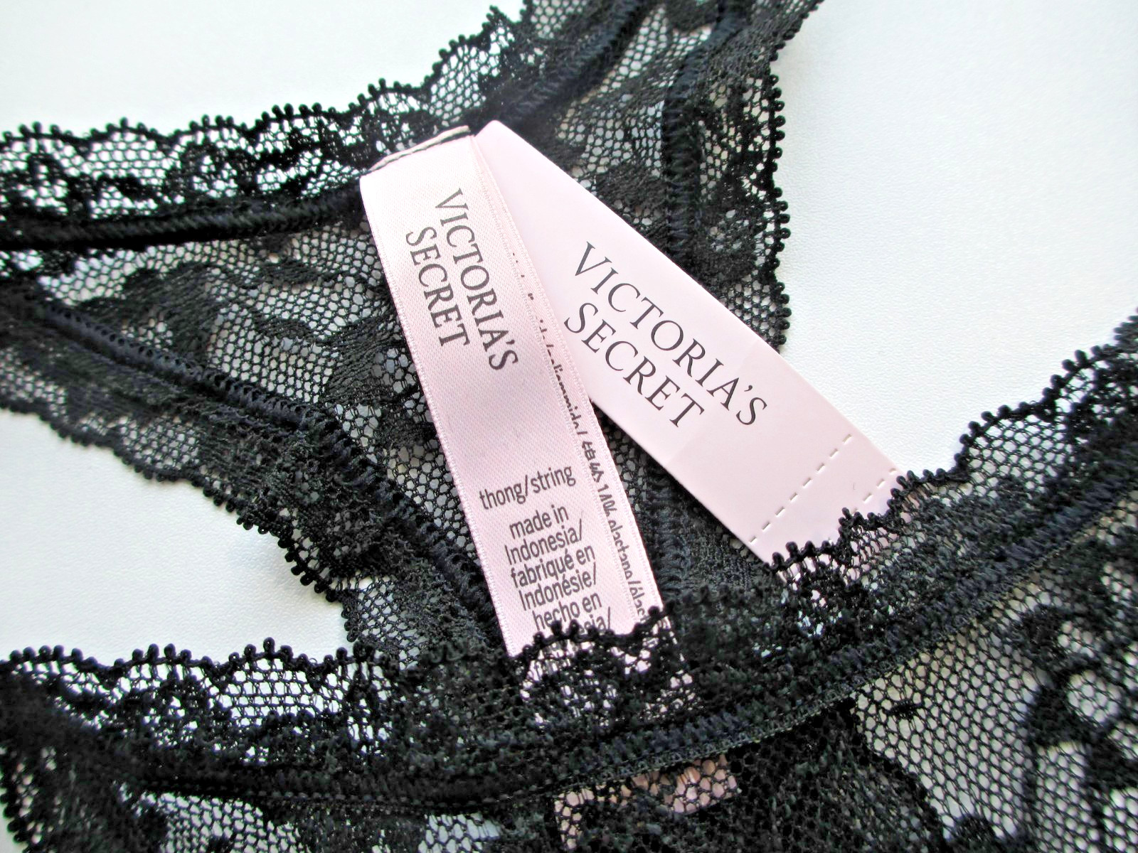 VICTORIA’S SECRET High Leg String Thong Panty VS Black Lace S L SMALL LARGE NWT