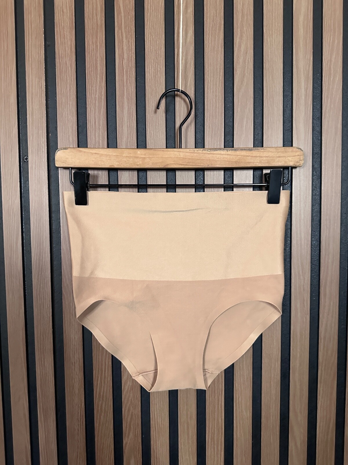 New Victoria’s Secret Panties Medium Light Tan Body High Rise Soothing Cheeky