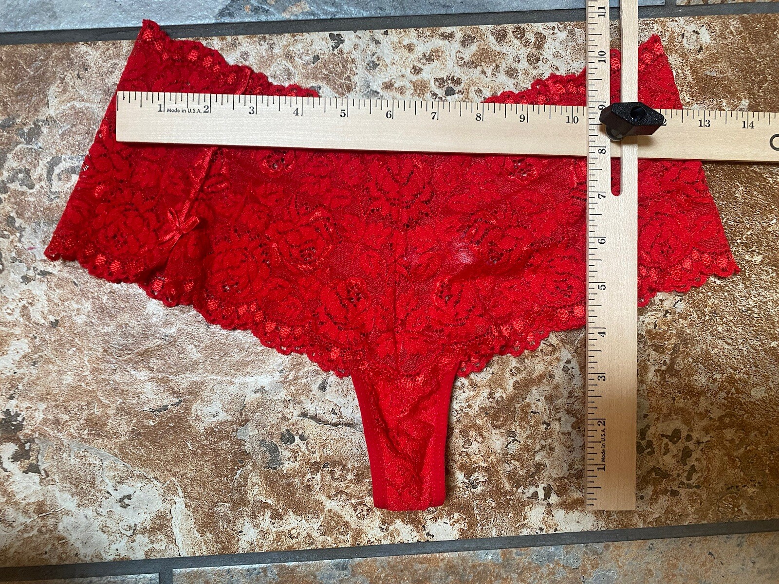 Woman’s Cheeky Lowrise Boyshort Tanga Thong Red Lace Stretchy Small NWOT
