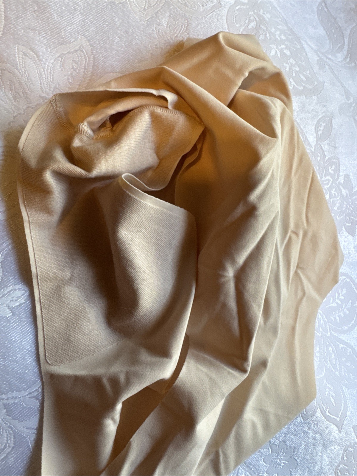 Victoria’s Secret Seamless HIpster Hip Hugger Bikini Panty Cream NWT M Medium