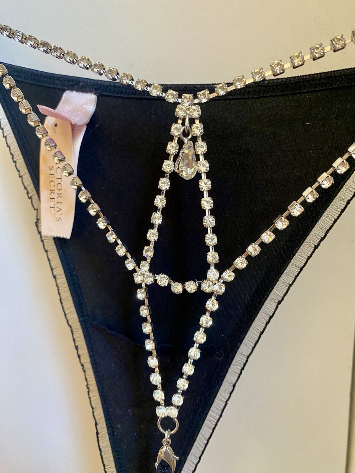 Victoria Secret Thong with Diamond Chains Size S, very nice !