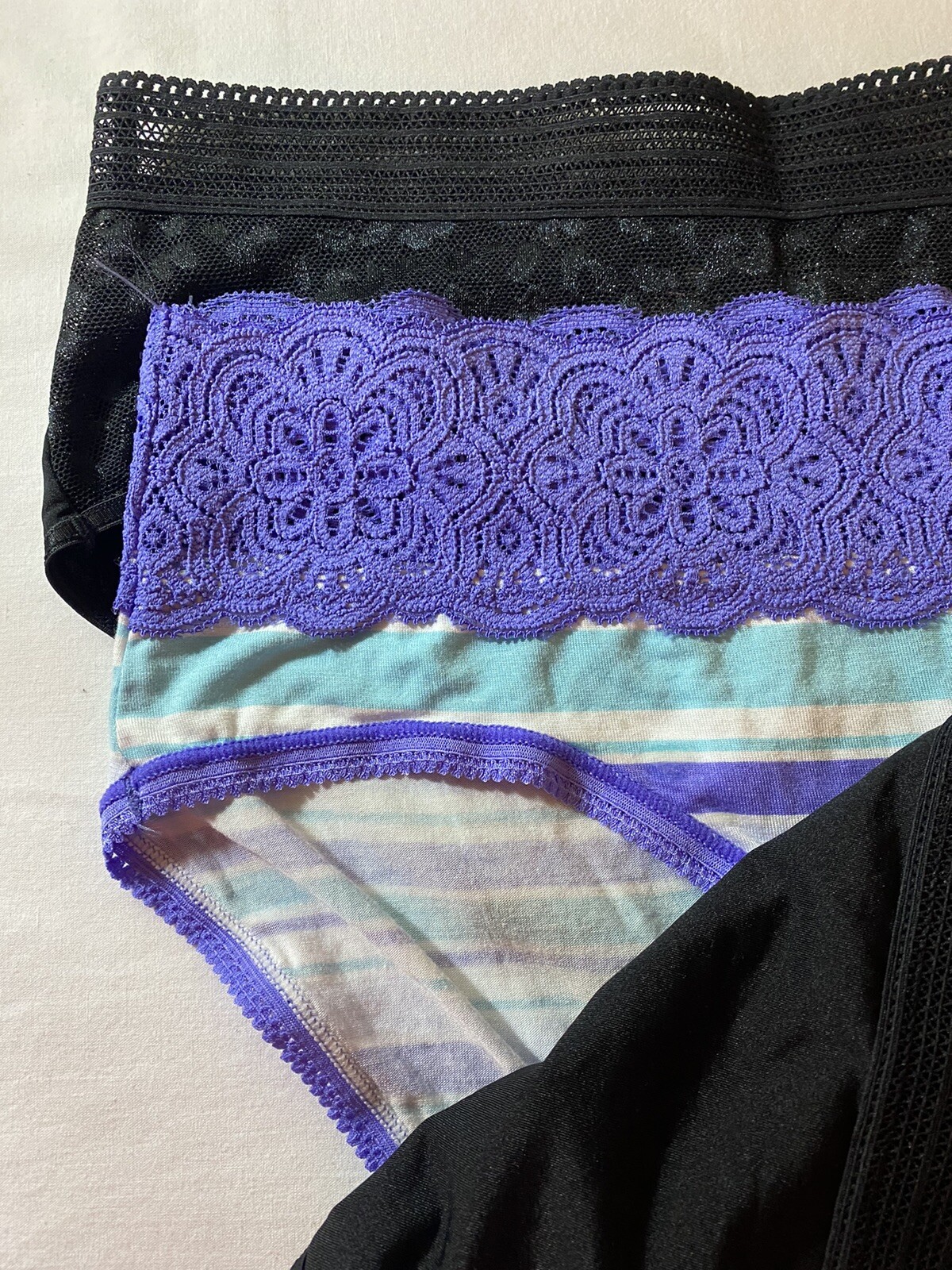 NEW Secret Treasures XS Hipster 4 Pair 2-Rayon Lace & 2 Jacquard Black & Multi